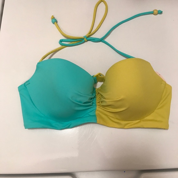 💧Victoria's Secret getaway halter💧 - Picture 1 of 7